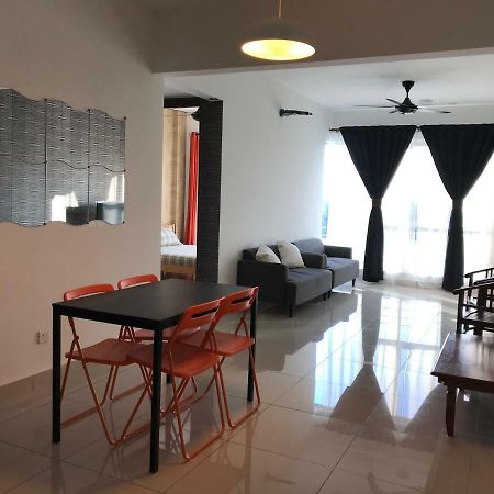 Homestay De Putra Каджанг Екстериор снимка