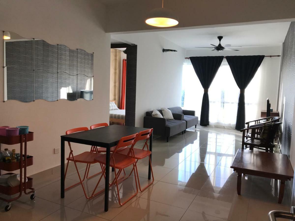 Homestay De Putra Каджанг Екстериор снимка